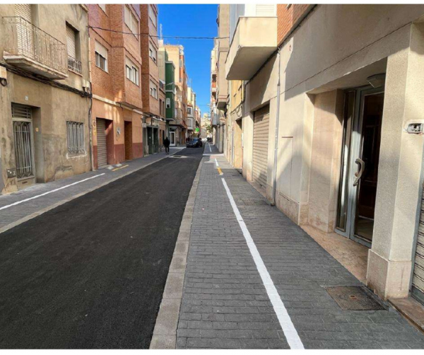 repavimentación y dotación de accesibilidad en la calle València